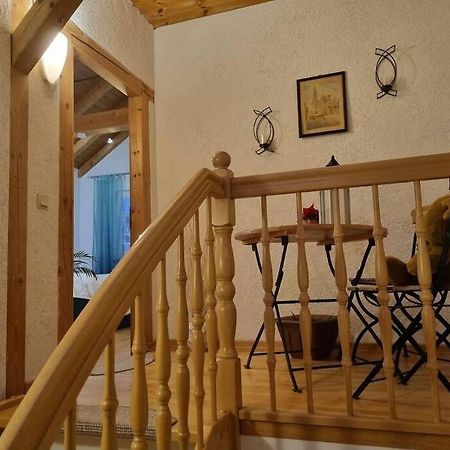 Gemuetliche Dachgeschosswohnung 埃尔福特 外观 照片