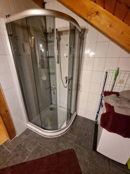 Gemuetliche Dachgeschosswohnung 埃尔福特 外观 照片