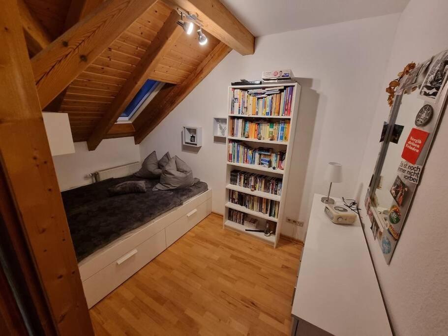 Gemuetliche Dachgeschosswohnung 埃尔福特 外观 照片